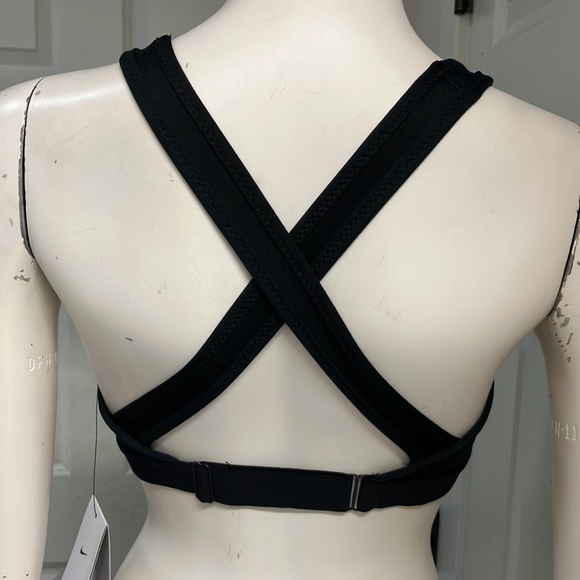 Nike Athletic/Athleisure Sports Bra/Top, MediumNWT! - Picture 4 of 9